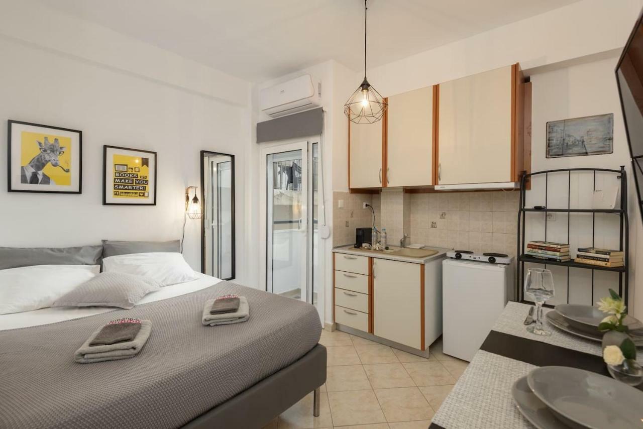 Central Studio! Fiber Wifi, Ac, Private, Self Check-In! 테살로니키 외부 사진