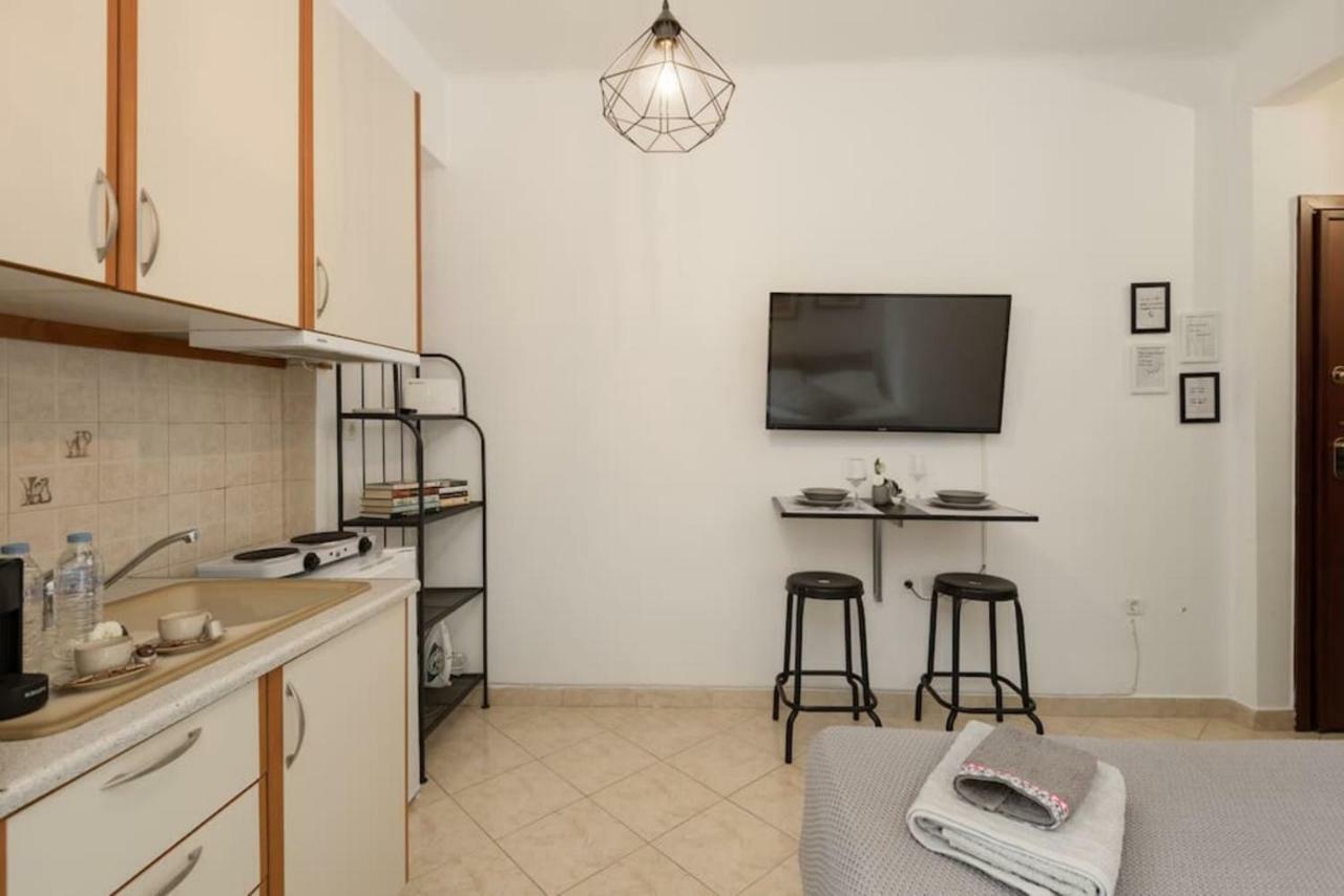 Central Studio! Fiber Wifi, Ac, Private, Self Check-In! 테살로니키 외부 사진