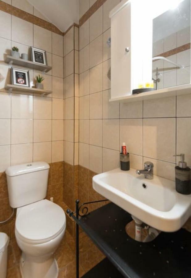 Central Studio! Fiber Wifi, Ac, Private, Self Check-In! 테살로니키 외부 사진