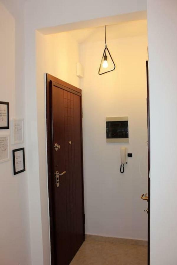 Central Studio! Fiber Wifi, Ac, Private, Self Check-In! 테살로니키 외부 사진