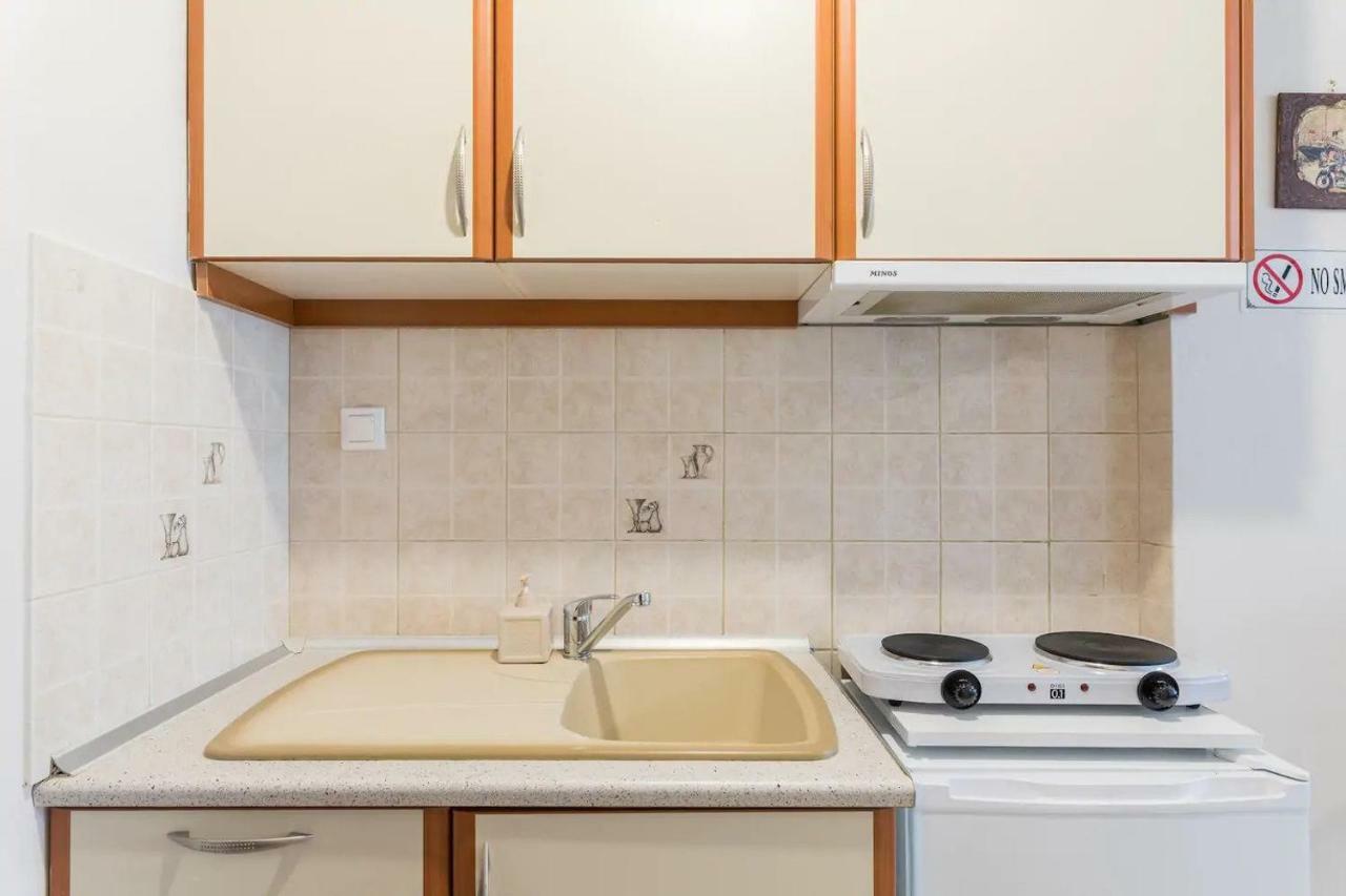 Central Studio! Fiber Wifi, Ac, Private, Self Check-In! 테살로니키 외부 사진